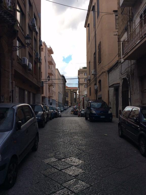 La Casetta Al Massimo By Domusicily Palermo Room photo